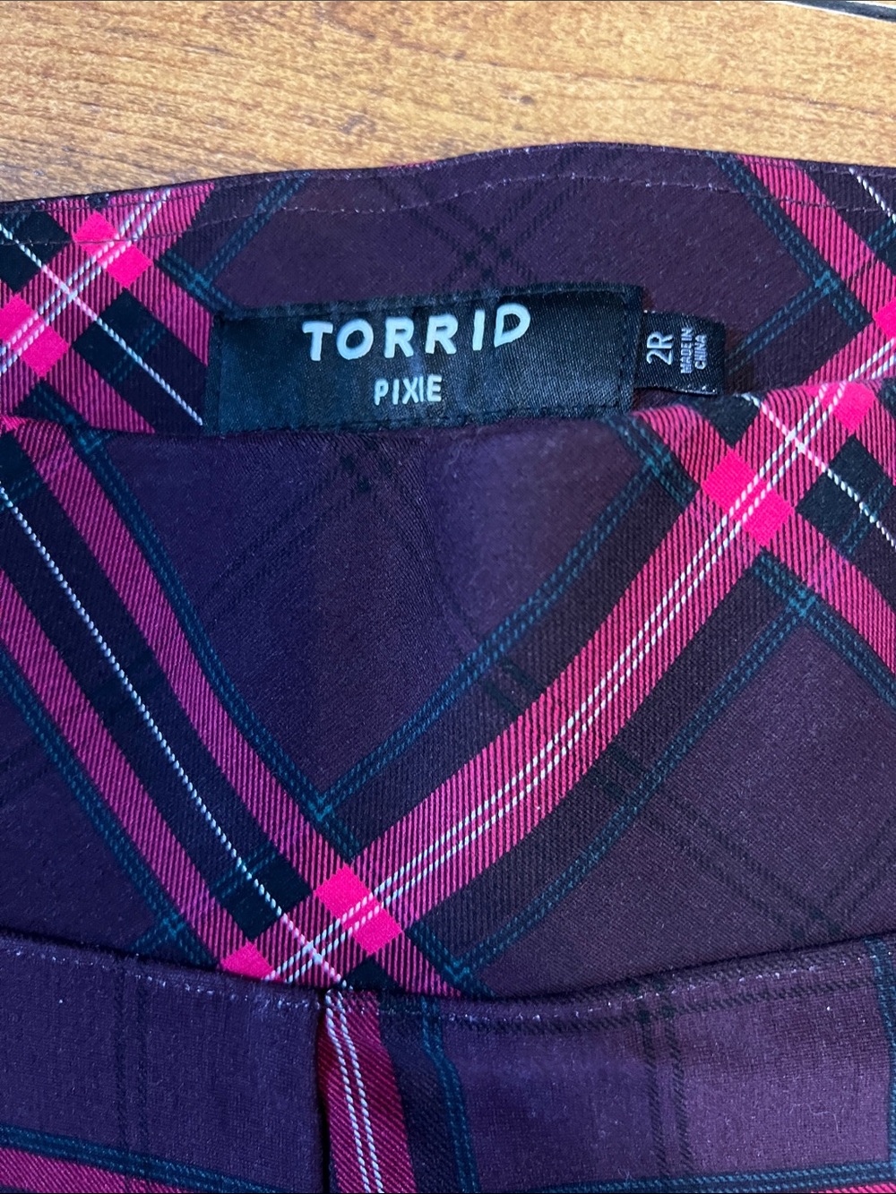 Torrid Plaid pixie pants - Picture 2 of 5
